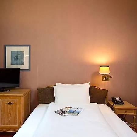 Готель Grand Beau Rivage