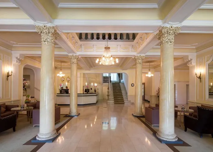 Grand Beau Rivage Готель